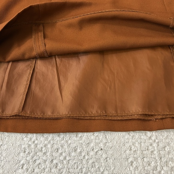 Forever 21‎ Classic camel color mini skirt with lining size large - Picture 8 of 9